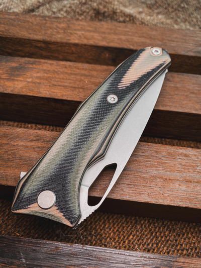 Складной нож Бизон сталь D2, рукоять G10, цвет тайга