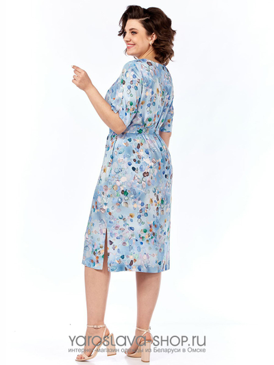 Платье прямое из вискозы голубого цвета с рисунком