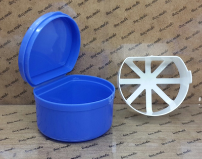 Контейнер для зубных протезов с сеткой (модификация 1)