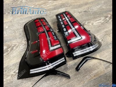 Стопы Toyota Land Cruiser Prado 150 2009-2024 с анимацией красно-черные