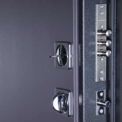 Стальная дверь   Меккано. Заказная модель.