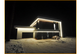 Неоновая подсветка дома в Ангарске