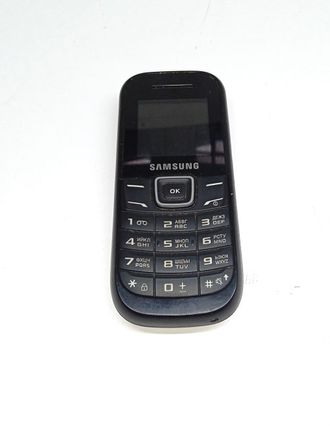 Неисправный телефон Samsung GT-E1200R (нет АКБ, не включается)
