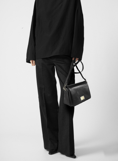 (АРТИКУЛ: 9778/42) СУМКА ЖЕНСКАЯ, НЕБОЛЬШАЯ, НАТУРАЛЬНАЯ ГЛАДКАЯ КОЖА, ЧЕРНАЯ, С ДВУМЯ ПЛЕЧЕВЫМИ РЕМНЯМИ