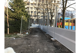 Монтаж стоек и шумозащитных панелей шумозащитного экрана