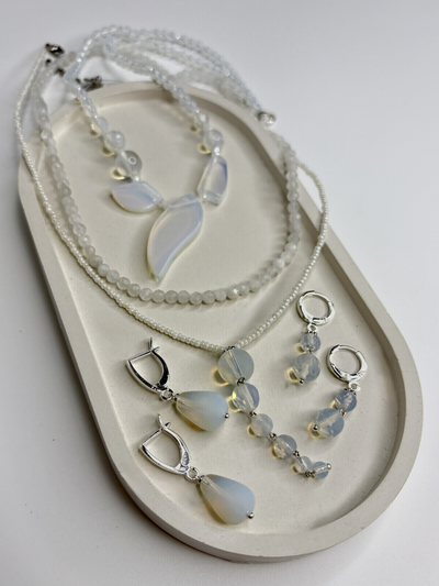 Браслет с лунным камнем, разные виды