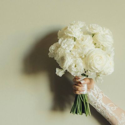 Букет невесты с ранункулюсами