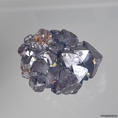 Куприт, майерсит (зеленый). Россия.  27*22*17мм