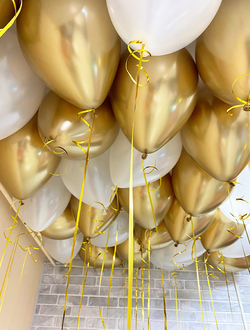 Шары белый, золотой 25 шт под потолок