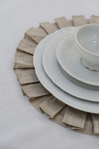 Салфетка со складками из натурального льна