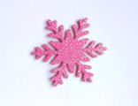 Снежинка из глиттерного фоамирана 4 см, цвет малиновый перламутр