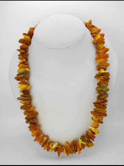 Лечебные бусы из крупного янтаря