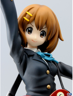 Фигурка Юи Хирасава (Hirasawa Yui Winter Uniform ver.)