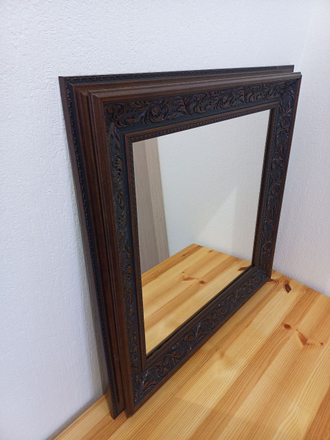 Зеркало настенное квадратное в классической раме 68 х 68 см