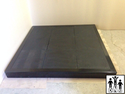 Помост для гиревого спорта резиновый 1,5 х 1,5 х 0.04м DNN