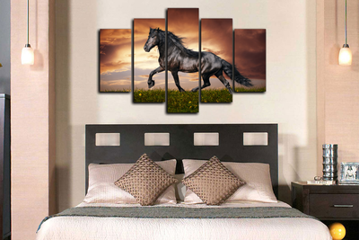 Модульная картина "Черный конь"