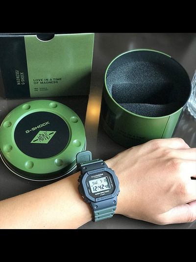 Часы Casio G-Shock DW-5000MD-1