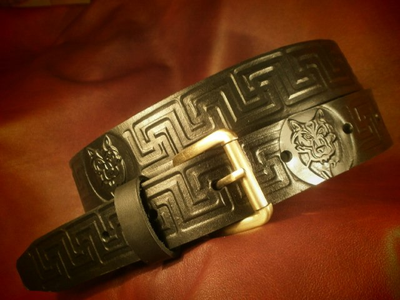 Строгий ремень Волк с орнаментом