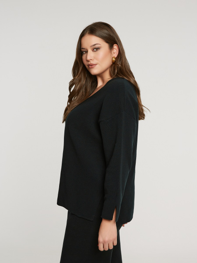 Джемпер из плотного трикотажа