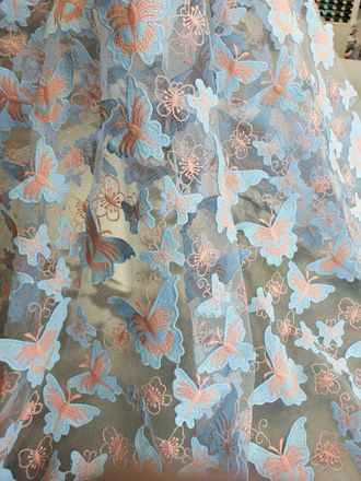 Бабочки 3D на сетке ГОЛУБОЙ-ПУДРА