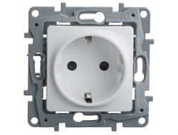 Розетка 2К+З, винтовые клеммы, со шторками, белая - Etika - Legrand 672222