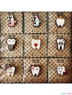 Дизайнерские деревянные броши ручной работы для стоматологов, ортодонтов, имплантологов, хирургов