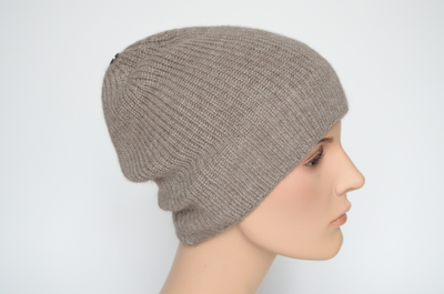 Итальянская вязаная бежевая шапка Визио 9015