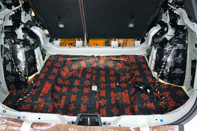 Шумоизоляция Geely Monjaro