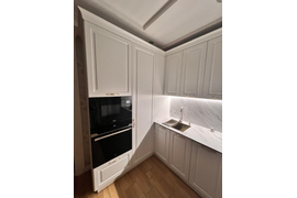 Кухня неоклассика белая