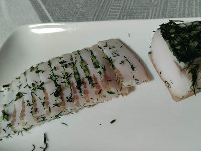 Сало с чесноком в укропе | ферма СытникЪ