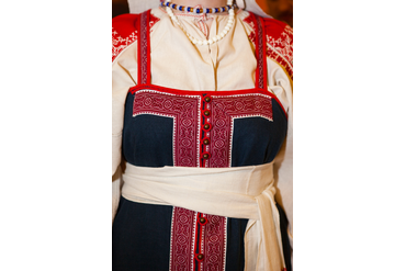 Костюмы Южной Балтики, детали костюма замужней ижорки