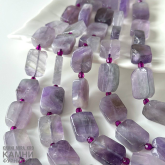 Аметист полупрозрачный лавандовый прямоугольники 13-14х17-18 мм, цена за нить 19 см