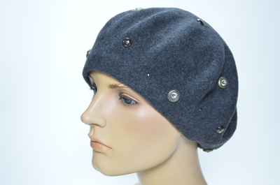 Итальянский фетровый берет со стразами
