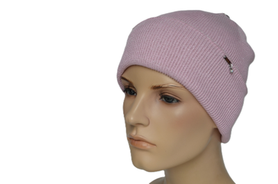 Вязаная шапка с отворотом весна