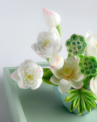 ЦВЕТУЩИЙ ЛОТОС