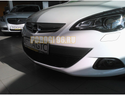 Защита радиатора Opel Astra J GTC 2011- black