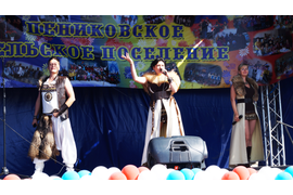 Артисты на празднике