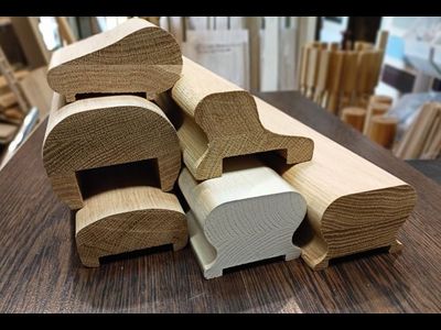 Поручень из дуба 55х45, 60х50, 70х60 монолитный под металлическую пластину