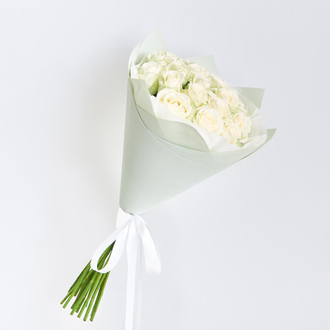 19 белых роз