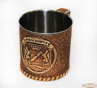 Металлическая кружка с берестой «Герб Новосибирска» сувенир