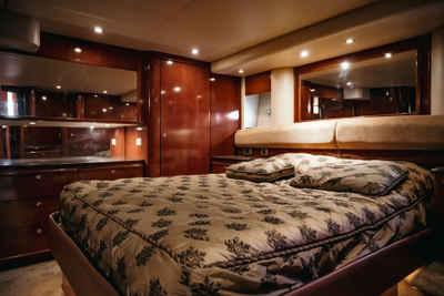 аренда ЯХТЫ MERIDIAN 580