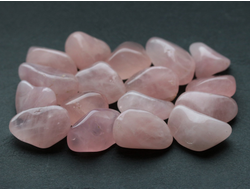 Кварц розовый, галтовка в ассортименте, Бразилия (20-25 мм, 6-8 г) №6830