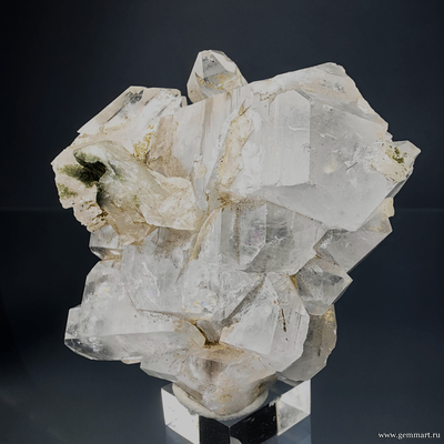 Горный хрусталь с включениями хлорита. Северная Осетия.