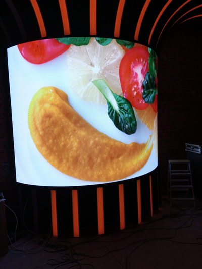 Радиусный кабинет для светодиодного экрана