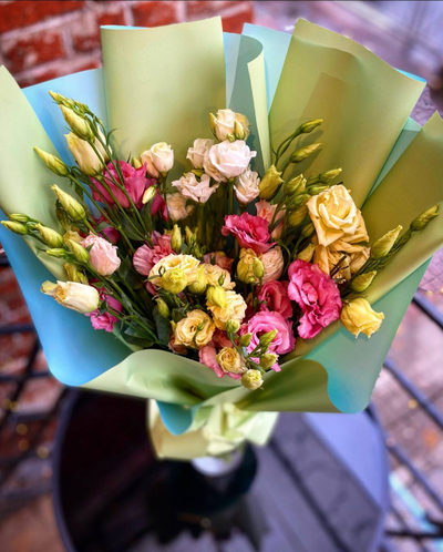 Букет из эустомы