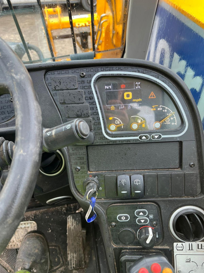 Телескопический погрузчик JCB 531-70