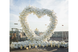 Фотозона сердце на свадьбу