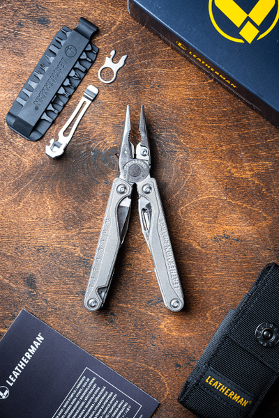 Leatherman Charge + TTI с чехлом, клипсой и битами