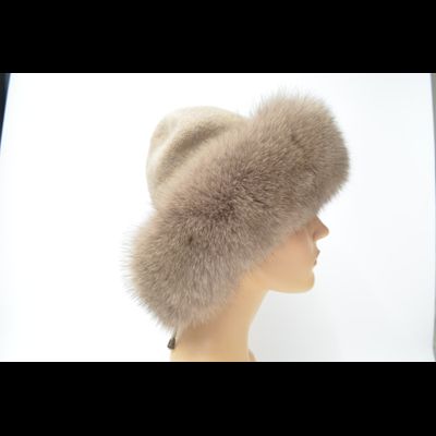 Шапка Vizio 1722 CCP бежевая мех