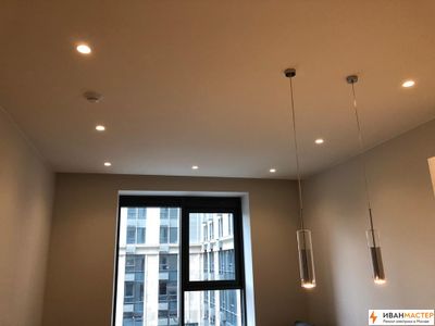 Установка люстры на натяжной потолок цена в Москве ИВАНМАСТЕР